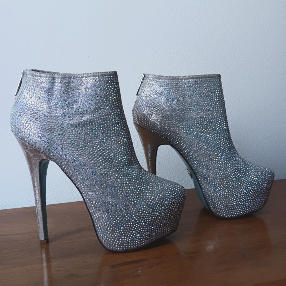 NBW Blue by Betsey Johnson Bride Jeweled Platforn Boots in Champagne